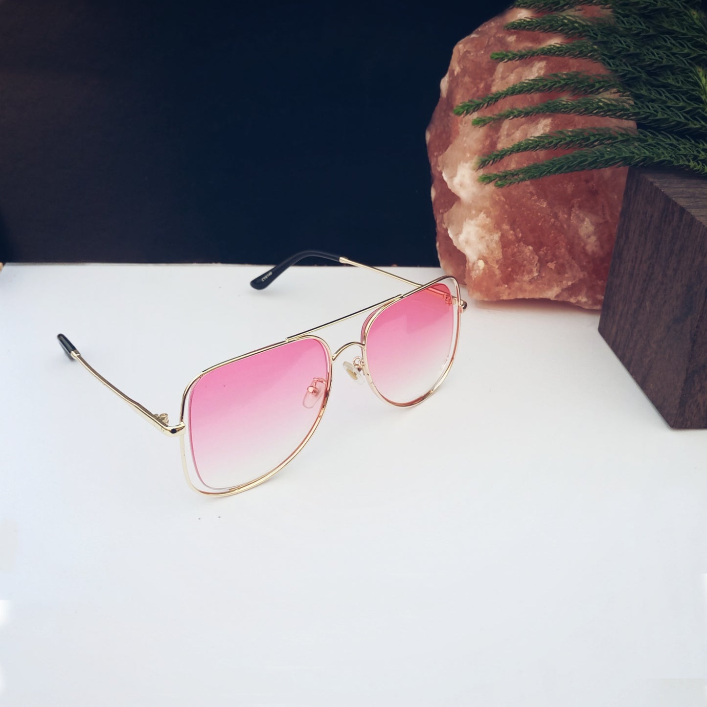 Uni-Sex Desperado - Metallic Aviator Sunglasses - Pink