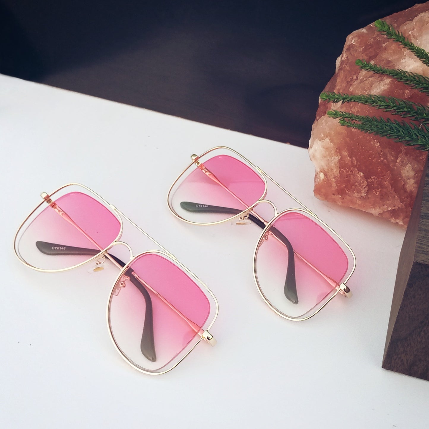 Uni-Sex Desperado - Metallic Aviator Sunglasses - Pink