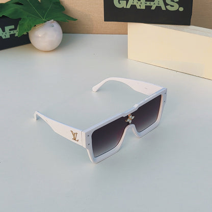 Uni-Sex Rufus - Bulky Oversized Retro LV Diamond Sunglasses